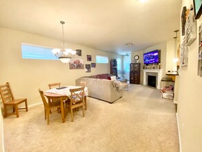 4424 Edgewater Blvd NE in Lacey, WA - Foto de edificio - Building Photo