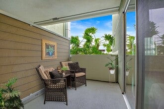 Legado Encino in Encino, CA - Building Photo - Building Photo