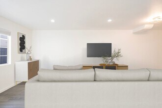 1817 Garfield Pl in Los Angeles, CA - Building Photo - Building Photo