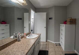 307 Teakwood Ln in Lewisville, TX - Building Photo - Building Photo