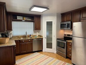 8418 N Gomez Ave in Tampa, FL - Building Photo - Building Photo