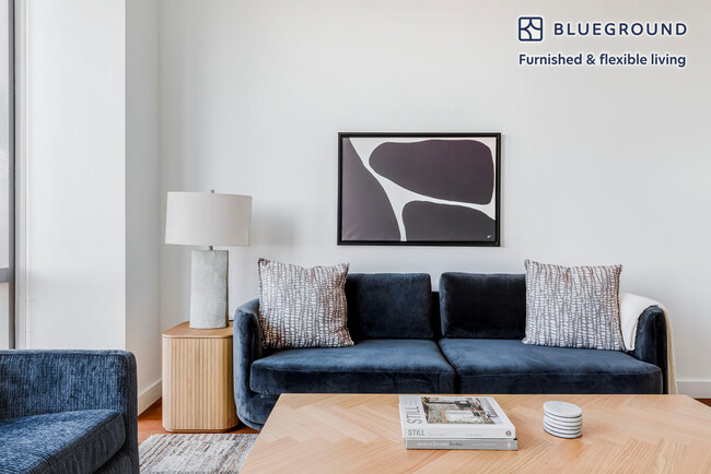 435 W 31st St, Unit FL29-ID1483 in New York, NY - Building Photo - Building Photo