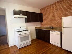248 Brookline St, Unit 3 in Cambridge, MA - Building Photo