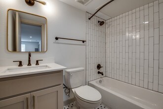 CHATEAU VICTOR in Dallas, TX - Building Photo - Building Photo