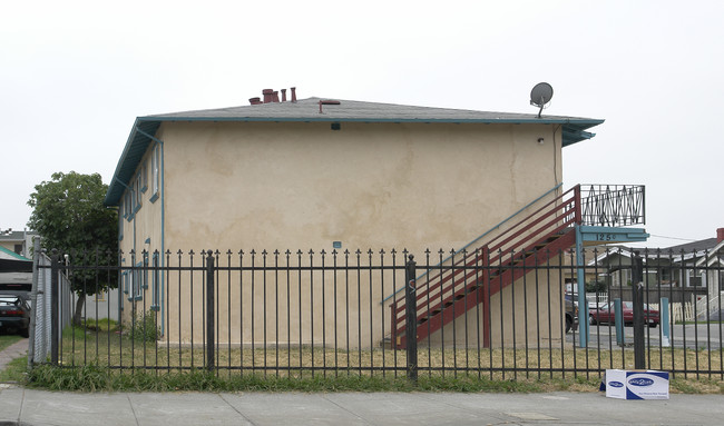 1250-1254 98th Ave in Oakland, CA - Foto de edificio - Building Photo