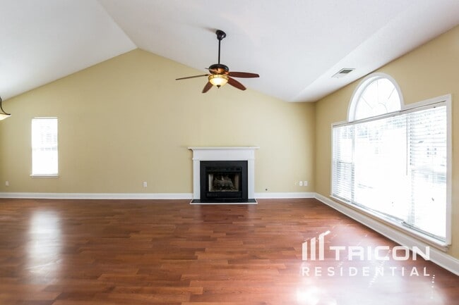 2084 Cherokee Ridge Trail NW in Kennesaw, GA - Foto de edificio - Building Photo