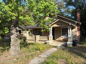 919 Maynard St in Jacksonville, FL - Building Photo