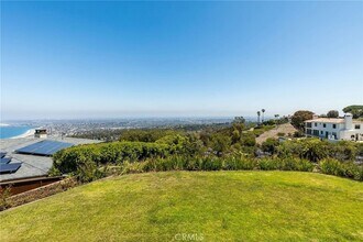 972 Via Rincon in Palos Verdes Estates, CA - Building Photo - Building Photo
