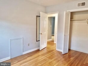 6030 Hardwick Pl in Falls Church, VA - Building Photo - Building Photo