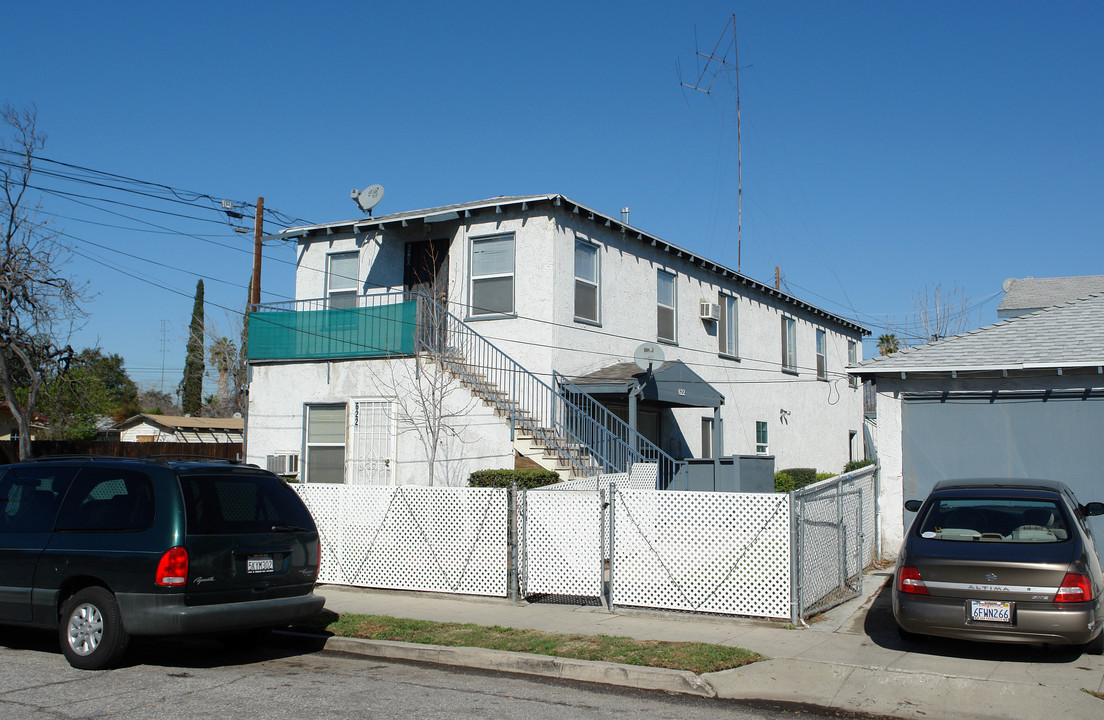 622 W Magnolia Ave in San Bernardino, CA - Building Photo