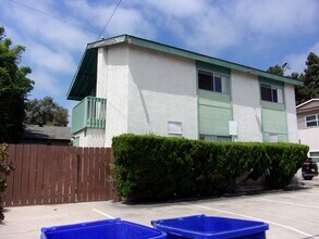 2245-2247-B Felspar St in San Diego, CA - Building Photo - Building Photo