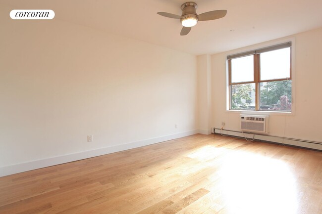 150 S 1st St in Brooklyn, NY - Building Photo - Building Photo