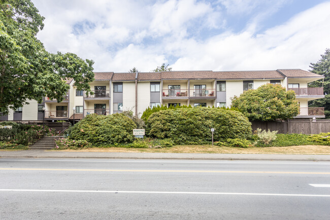 13775 74 Av in Surrey, BC - Building Photo - Building Photo