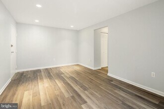 3354 Woodburn Rd in Annandale, VA - Building Photo - Building Photo