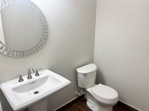 19119 Siril Dr in Houston, TX - Building Photo - Building Photo