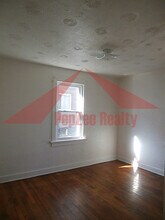 727 W Fairview Ave, Unit 1 in Dayton, OH - Building Photo - Building Photo