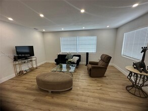 1185 NW 51st St in Miami, FL - Building Photo - Building Photo
