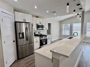 1103 Stratford Cove in Round Rock, TX - Building Photo - Building Photo