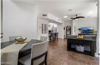 3935 E Rough Rider Rd in Phoenix, AZ - Building Photo - Building Photo