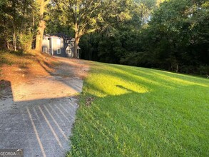 2964 Bouldercrest Rd in Ellenwood, GA - Building Photo - Building Photo