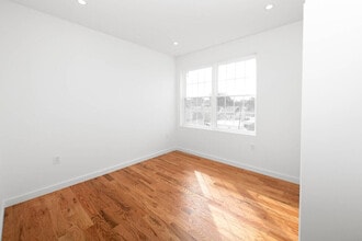 125 Broughton Ave in Bloomfield, NJ - Foto de edificio - Building Photo