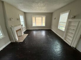 14117 Cranwood Dr in Garfield Heights, OH - Building Photo