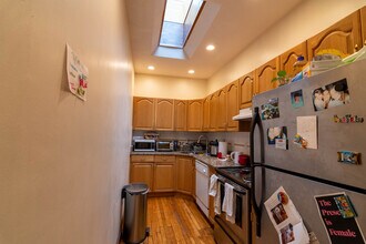 21 Gibbs St in Brookline, MA - Foto de edificio - Building Photo