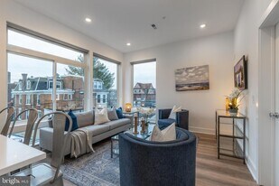 5545 Pulaski Ave, Unit 208 in Philadelphia, PA - Building Photo