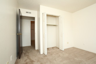 Woodbridge Manor Apartments in Lansing, MI - Foto de edificio - Interior Photo