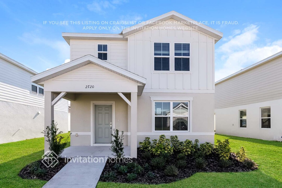 2720 Clear Night Ave in Kissimmee, FL - Building Photo