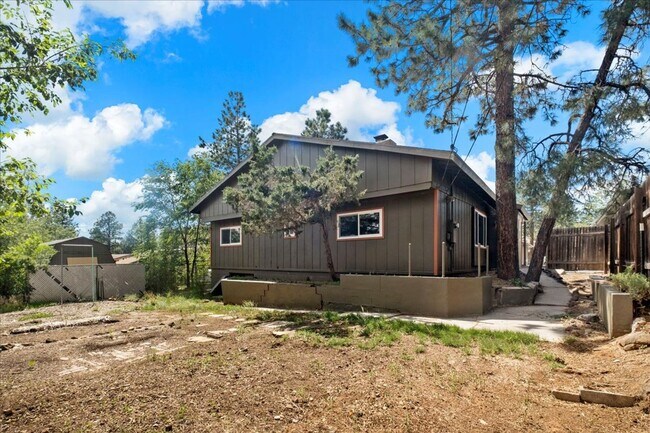 1612 N San Francisco St, Unit 1 in Flagstaff, AZ - Building Photo - Building Photo