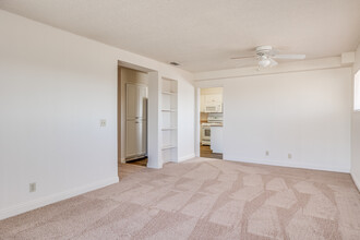 16th Street in Yuma, AZ - Building Photo - Interior Photo