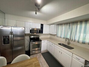 1749 E Maple Rd in Birmingham, MI - Building Photo - Building Photo