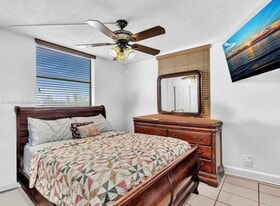 546 SW 1st St, Unit 607 in Miami, FL - Building Photo