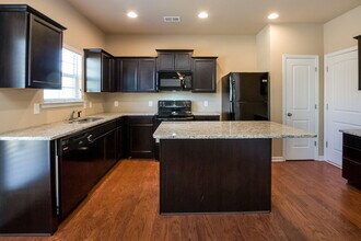 111 Howard Ave in Cartersville, GA - Building Photo - Building Photo