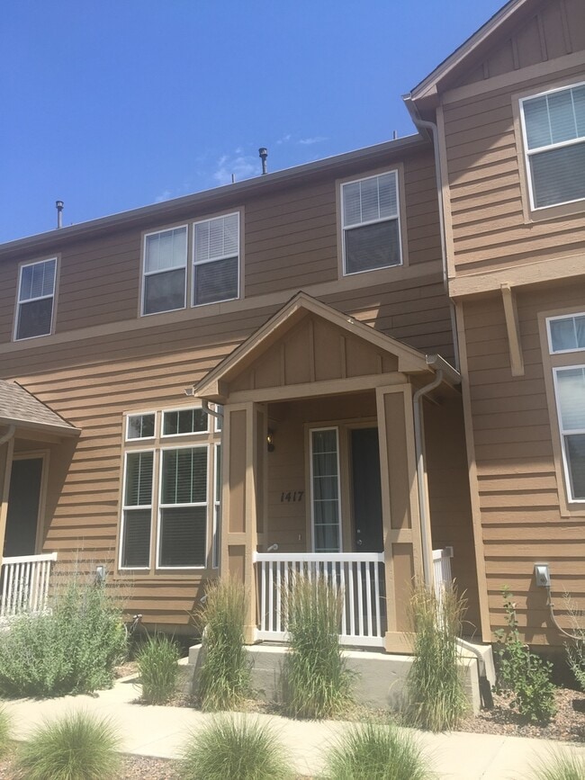 1417 Lamborn Way in Castle Rock, CO - Foto de edificio - Building Photo