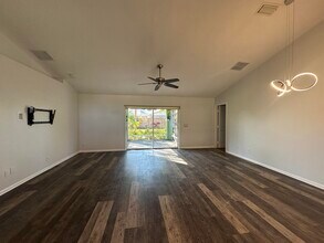 1374 SE Concha St in Port St. Lucie, FL - Building Photo - Building Photo