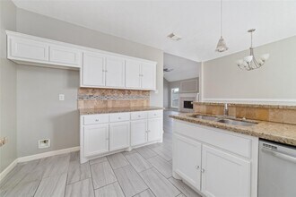 6315 Laurel Run in Houston, TX - Building Photo - Building Photo