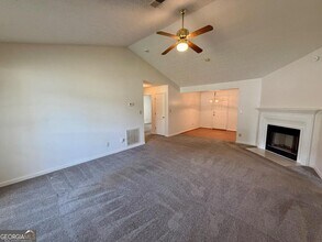 2720 Sapphire St in College Park, GA - Building Photo - Building Photo