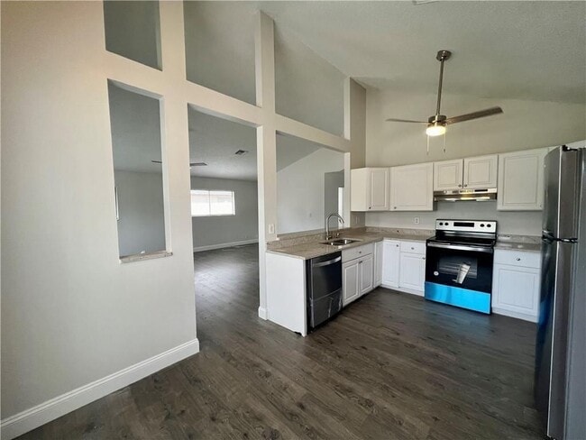 22750 Pickerel Cir in Boca Raton, FL - Building Photo - Building Photo