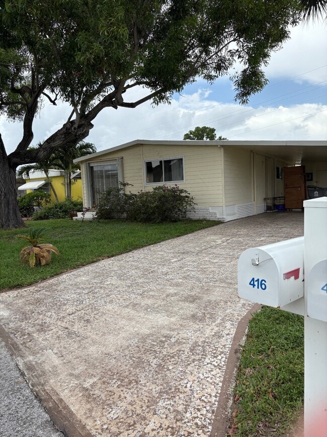 4171 74th Rd N in Riviera Beach, FL - Building Photo - Building Photo