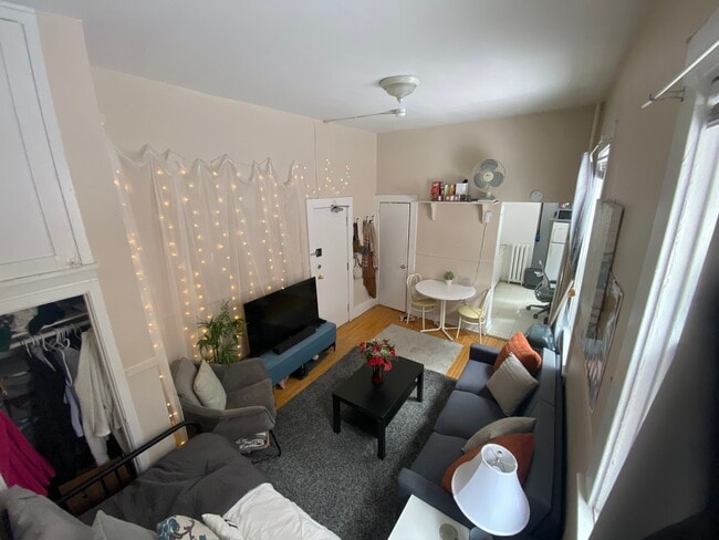 322 Cooper St in Ottawa, ON - Building Photo - Building Photo