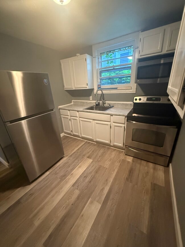 129 Tennyson Ave, Unit 129 Tennyson Ave Unit #1