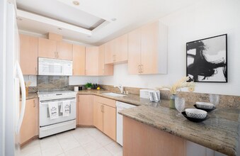 424 Stratford Ct in Del Mar, CA - Building Photo - Building Photo
