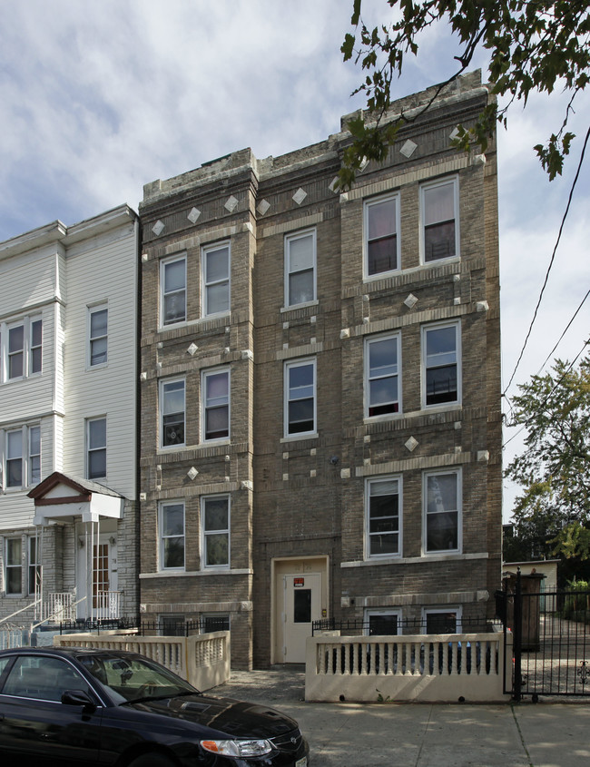 76 Clerk St in Jersey City, NJ - Building Photo - Building Photo