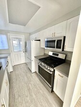 2260 N Indian Canyon Dr in Palm Springs, CA - Building Photo - Building Photo