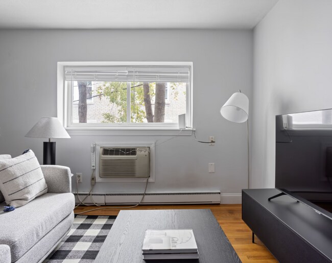 15 Euston Rd, Unit 12 in Boston, MA - Building Photo - Building Photo