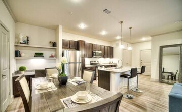 7250 Avenue C in Houston, TX - Building Photo - Building Photo