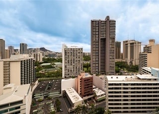 469 Ena Rd, Unit 1407 in Honolulu, HI - Building Photo - Building Photo