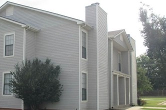 Victoria Park Apts Edmond in Oakland, CA - Building Photo - Building Photo